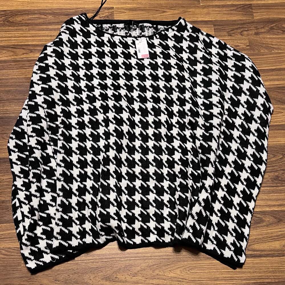 Lisa International Women's Plus Size Houndstooth Pullover Sweater